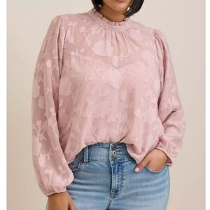 Torrid Crewneck Blouse 2X Blush Pink Chiffon Clip Floral Bubble Hem Ruffle New